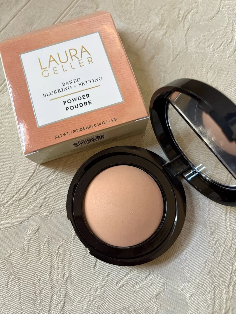 Laura Geller Baked Blurring & Setting Powder - Light - Medium BNIB